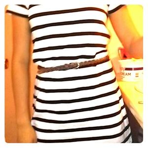 I am selling this dress that i never use